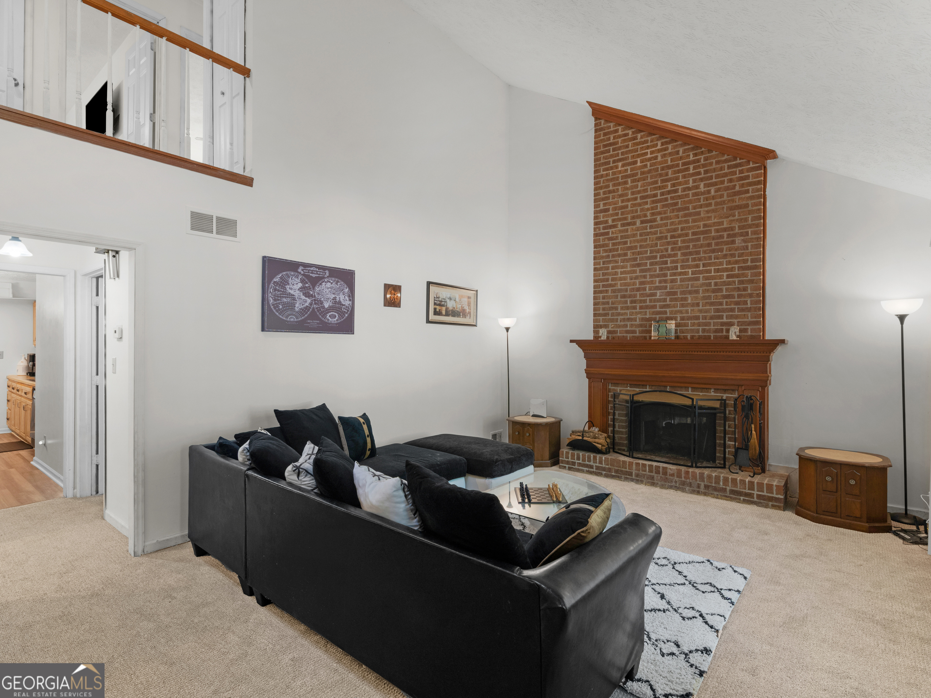 7086 Williamsburg DR