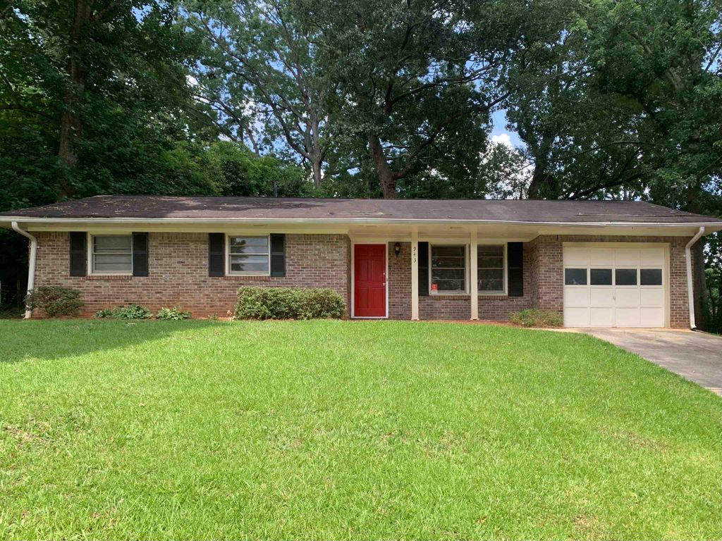 Photo of 943 Parkstone Drive, Stone Mountain, GA 30083 (MLS # 10646650)