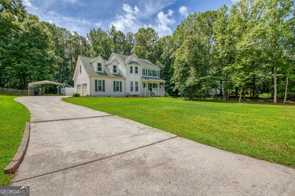 Photo of 140 Thomas Crossing Drive, Newnan, GA 30265 (MLS # 10812977)