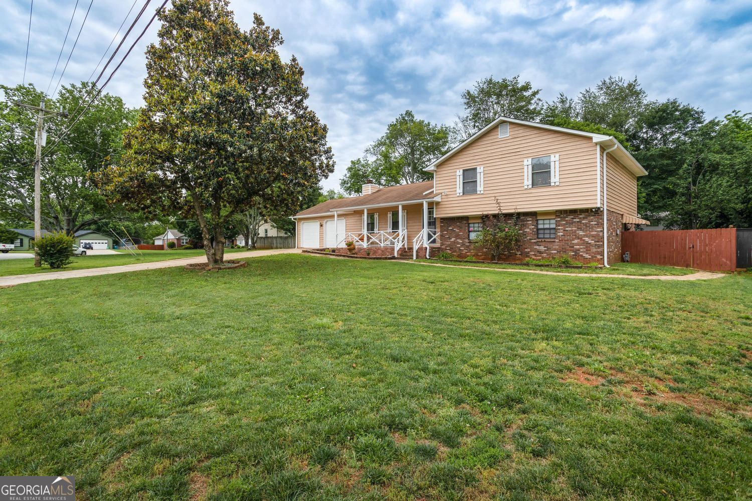 618 Summerville DR