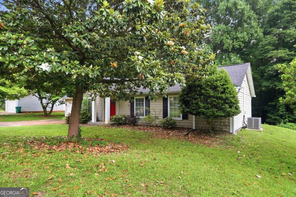 Photo of 3865 Lehigh Boulevard, Decatur, GA 30034 (MLS # 10779079)