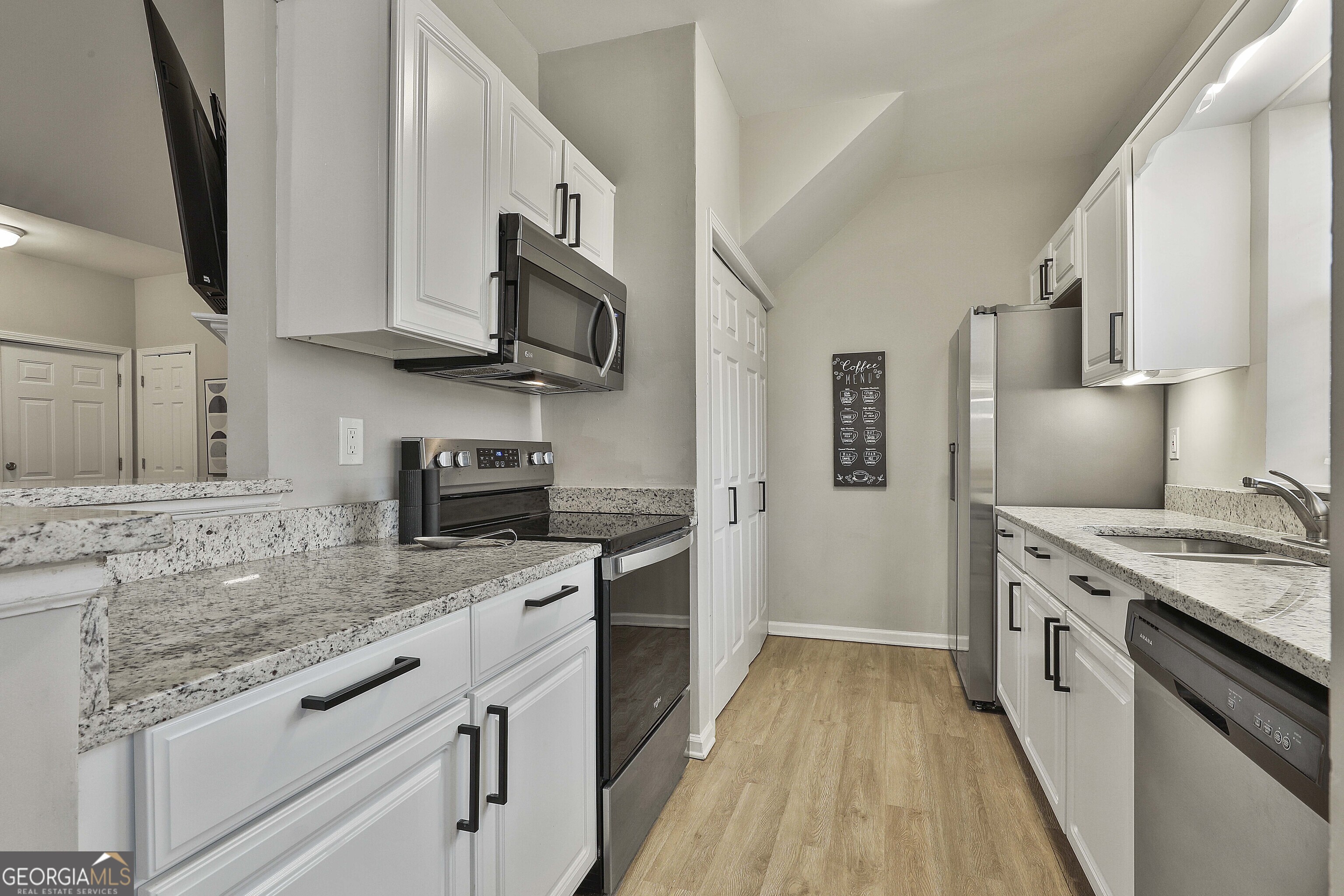 Peachtree City, Georgia 30269, United States, 3 Bedrooms Bedrooms, ,2 BathroomsBathrooms,Residential,Pending,1593