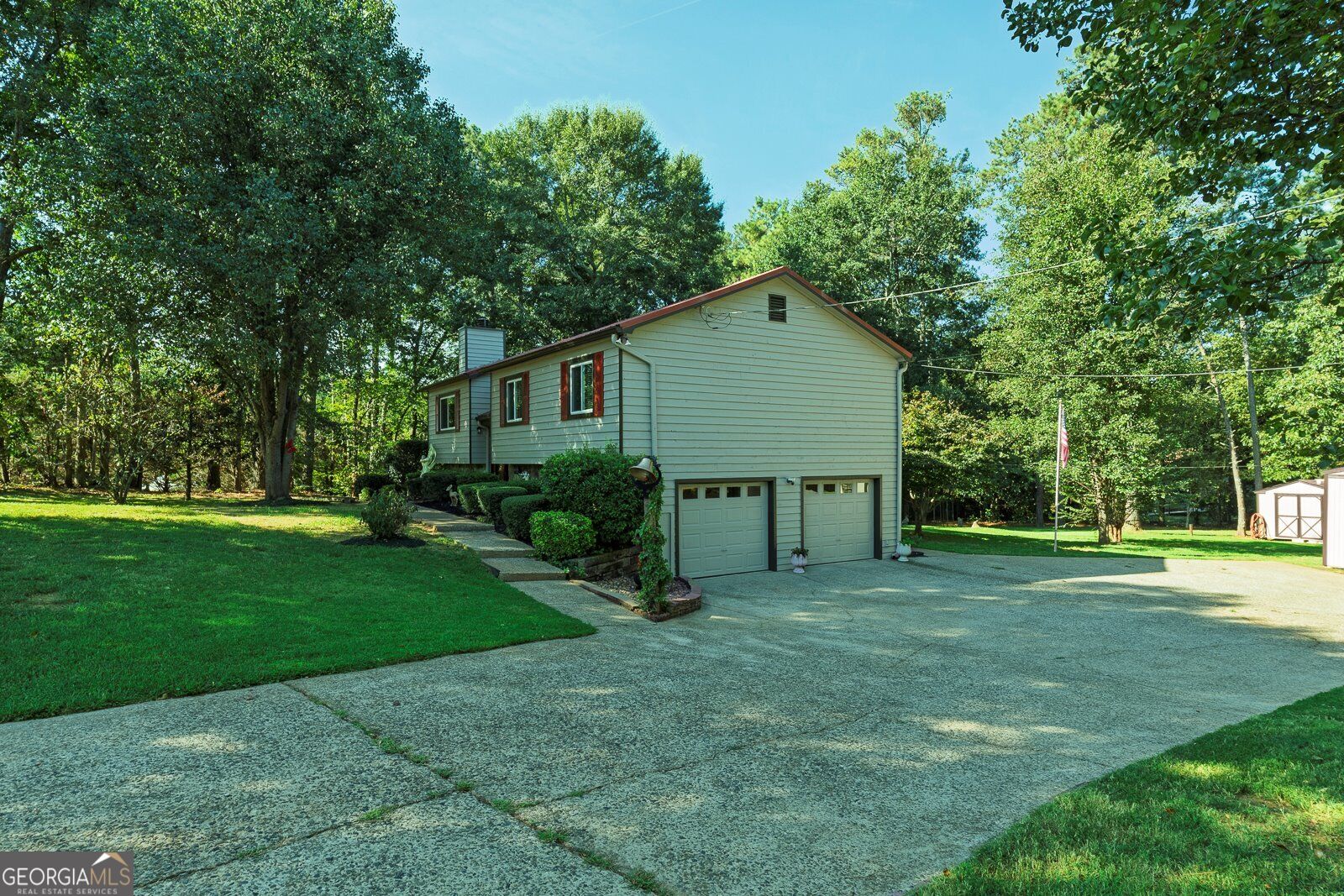 101 Holly Creek CT