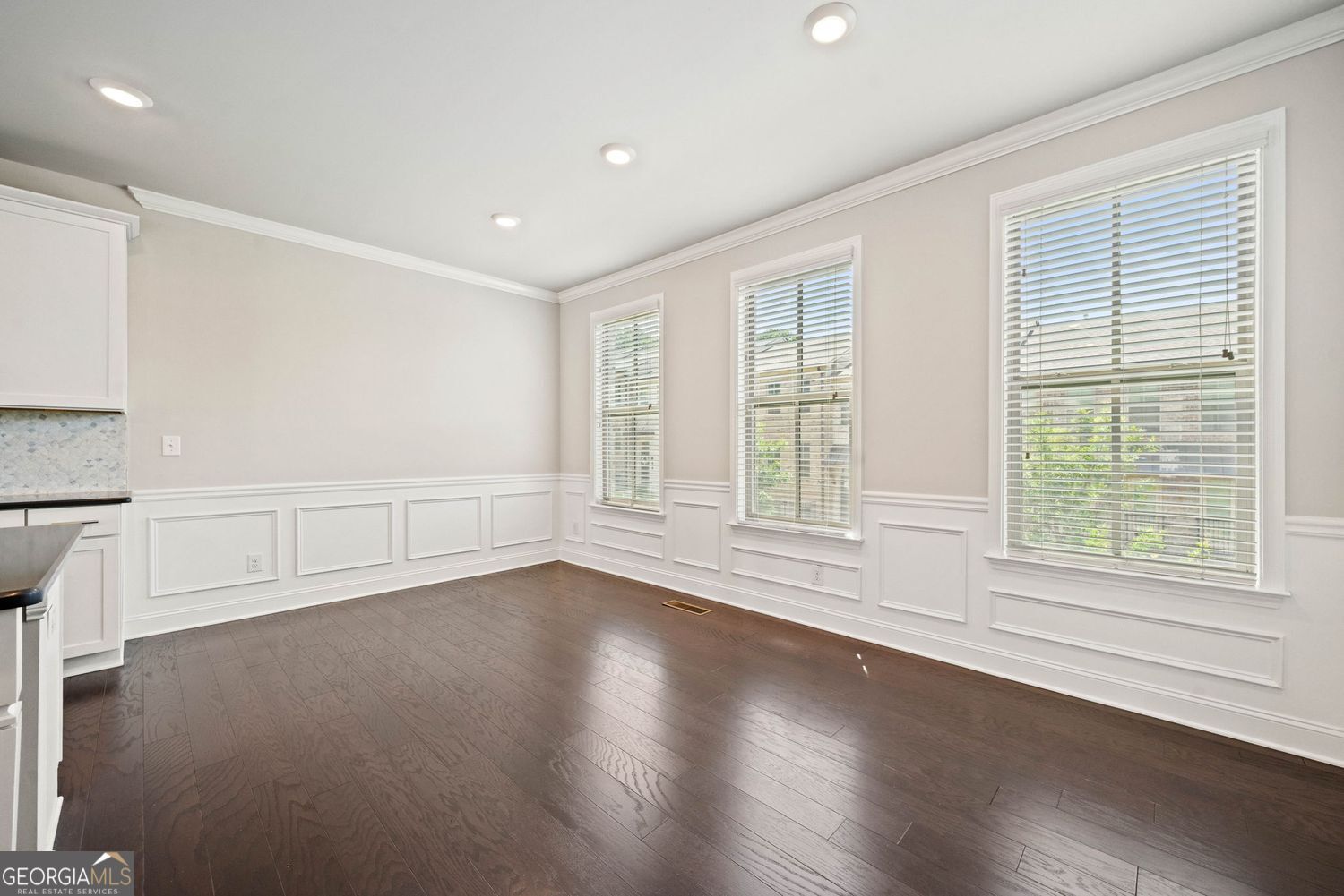 Doraville, Georgia 30360, United States, 4 Bedrooms Bedrooms, ,4 BathroomsBathrooms,Residential,Active,169409