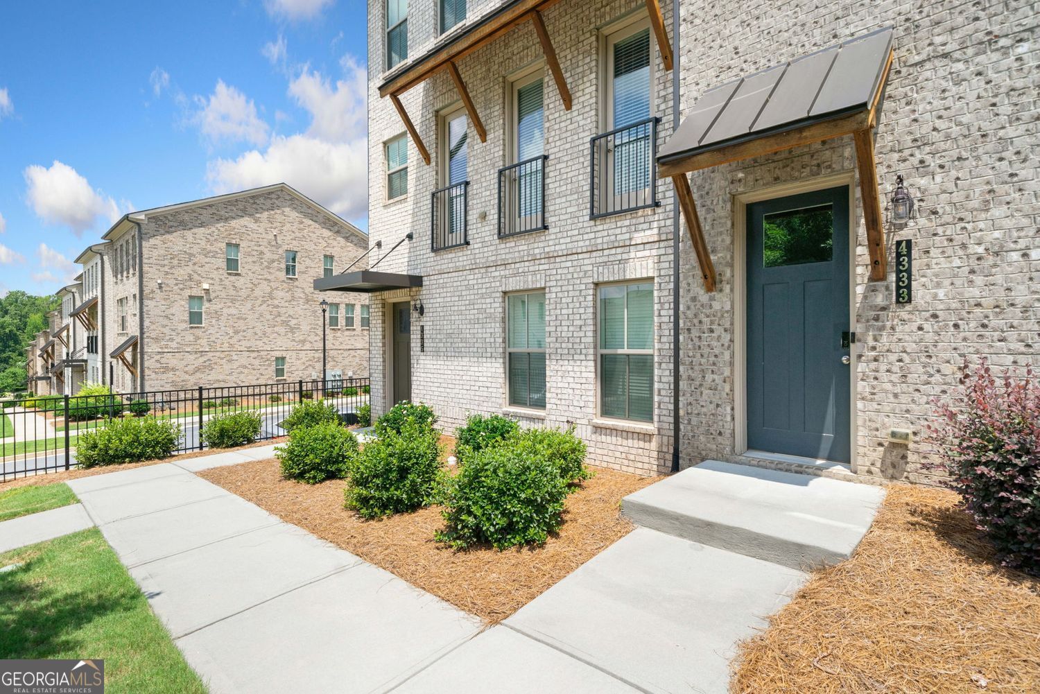 Doraville, Georgia 30360, United States, 4 Bedrooms Bedrooms, ,4 BathroomsBathrooms,Residential,Active,169409