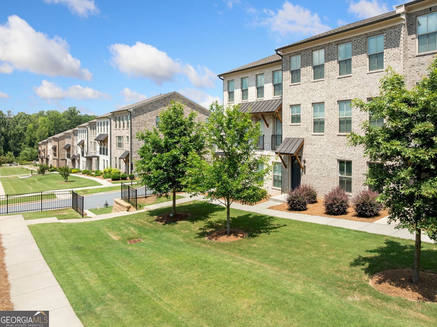 Doraville, Georgia 30360, United States, 4 Bedrooms Bedrooms, ,4 BathroomsBathrooms,Residential,Active,169409