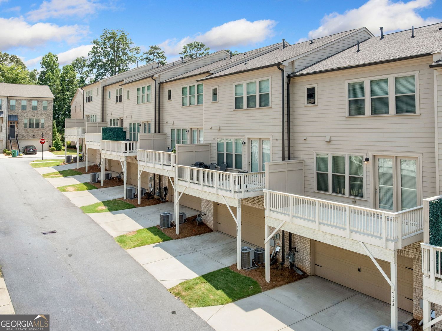 Doraville, Georgia 30360, United States, 4 Bedrooms Bedrooms, ,4 BathroomsBathrooms,Residential,Active,169409