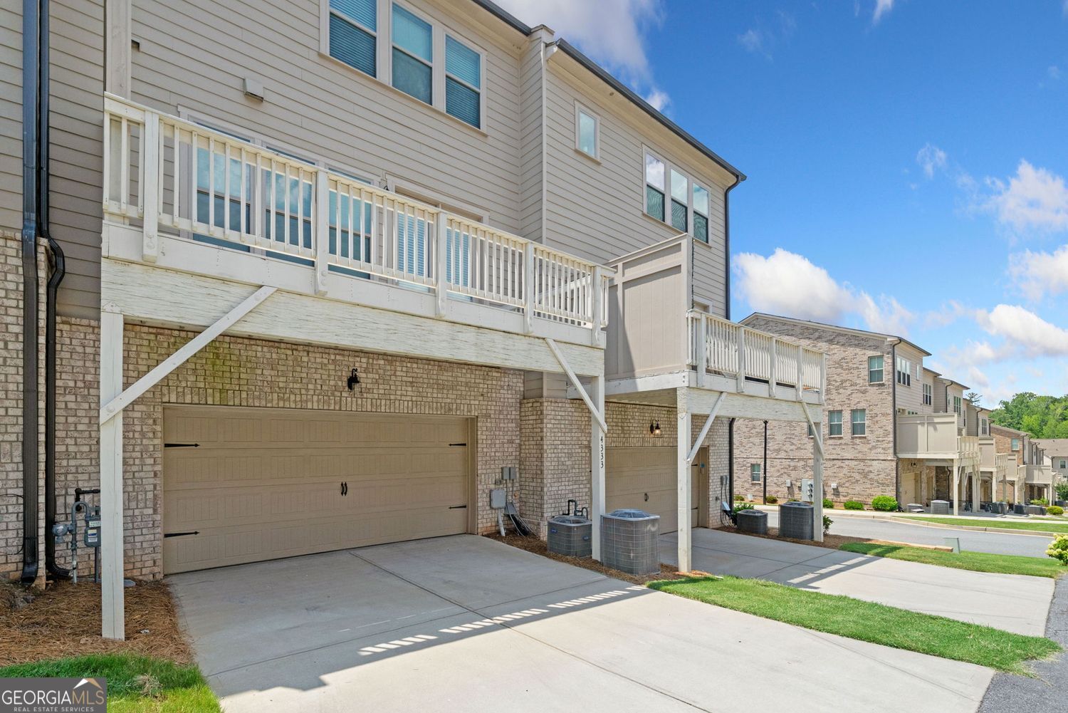 Doraville, Georgia 30360, United States, 4 Bedrooms Bedrooms, ,4 BathroomsBathrooms,Residential,Active,169409