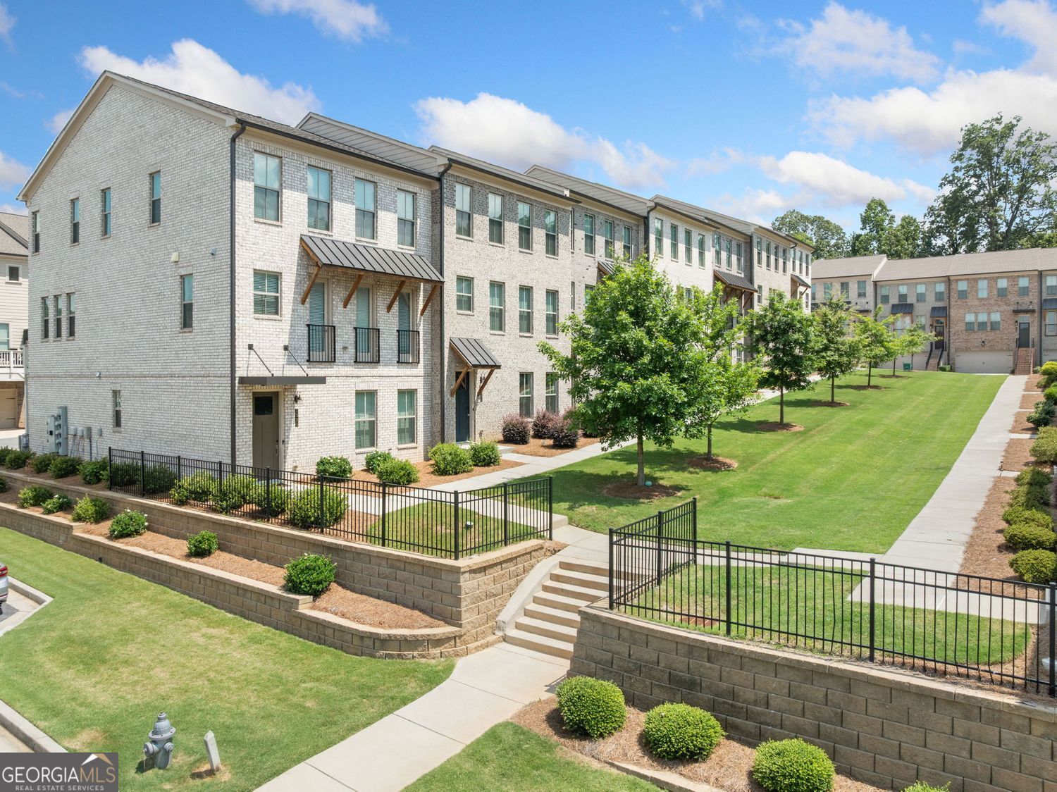 Doraville, Georgia 30360, United States, 4 Bedrooms Bedrooms, ,4 BathroomsBathrooms,Residential,Active,169409