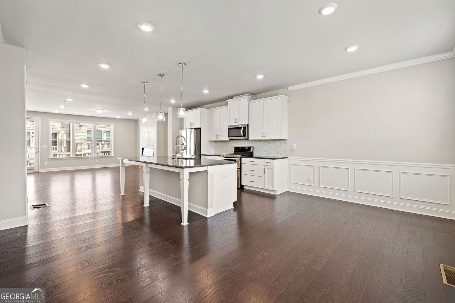 Doraville, Georgia 30360, United States, 4 Bedrooms Bedrooms, ,4 BathroomsBathrooms,Residential,Active,169409