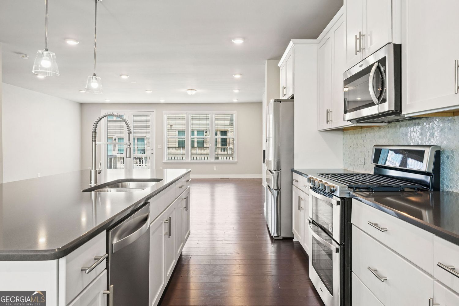 Doraville, Georgia 30360, United States, 4 Bedrooms Bedrooms, ,4 BathroomsBathrooms,Residential,Active,169409