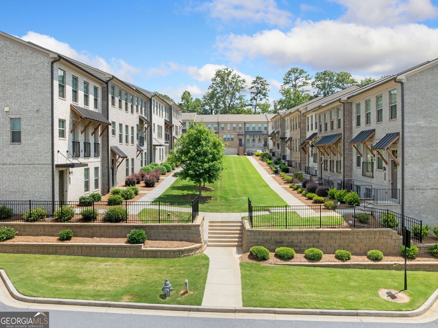 Doraville, Georgia 30360, United States, 4 Bedrooms Bedrooms, ,4 BathroomsBathrooms,Residential,Active,169409