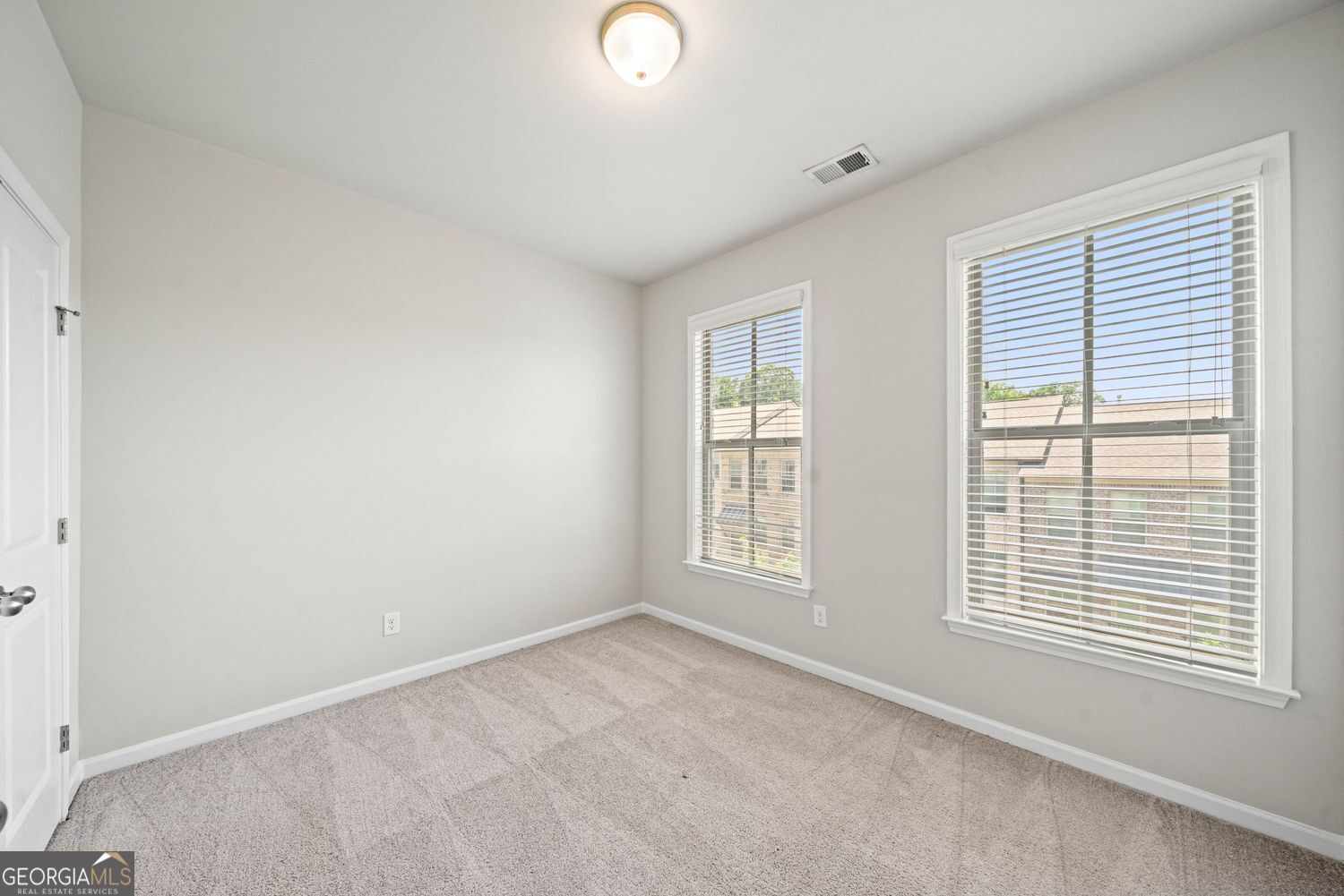 Doraville, Georgia 30360, United States, 4 Bedrooms Bedrooms, ,4 BathroomsBathrooms,Residential,Active,169409