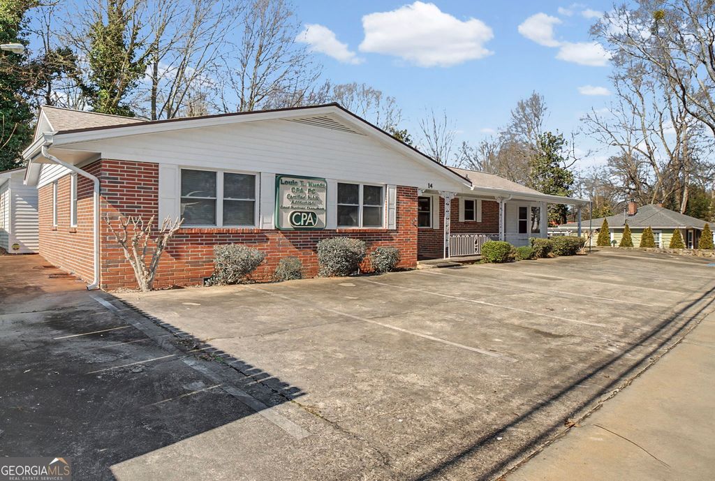 Photo of 14 Farmer Street, Newnan, GA 30263 (MLS # 10688354)