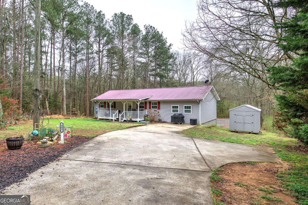 Photo of 161 Reynolds Bridge Road, Kingston, GA 30145 (MLS # 10739938)