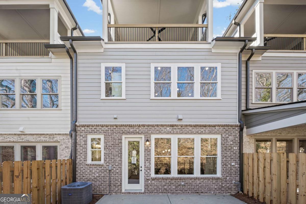 1981 American WAY 28