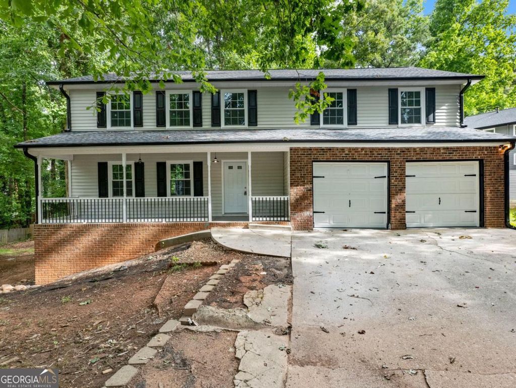 Photo of 4984 Willow Overlook, Stone Mountain, GA 30088 (MLS # 10790008)