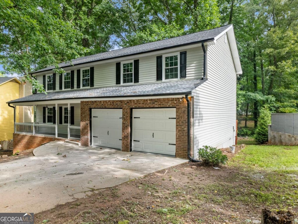 Photo of 4984 Willow Overlook, Stone Mountain, GA 30088 (MLS # 10790008)