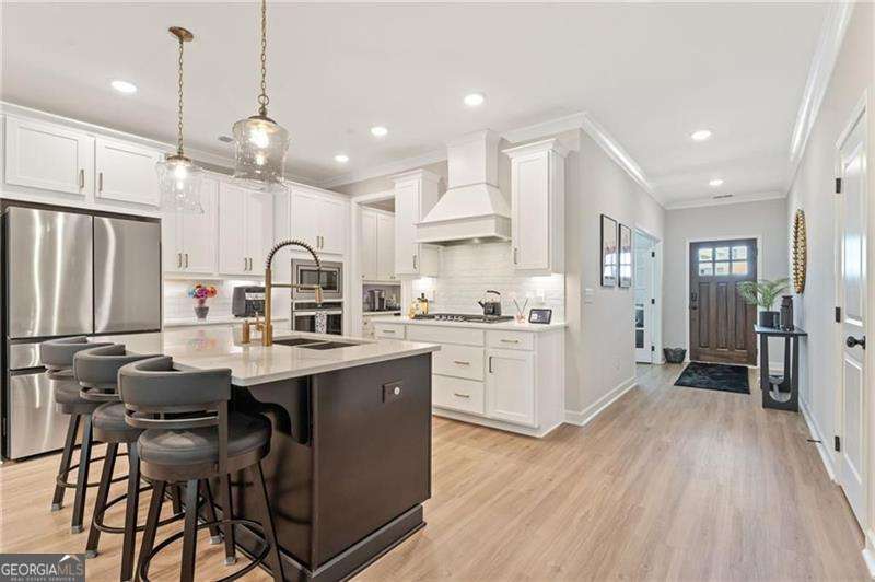 3672 Silvery WAY