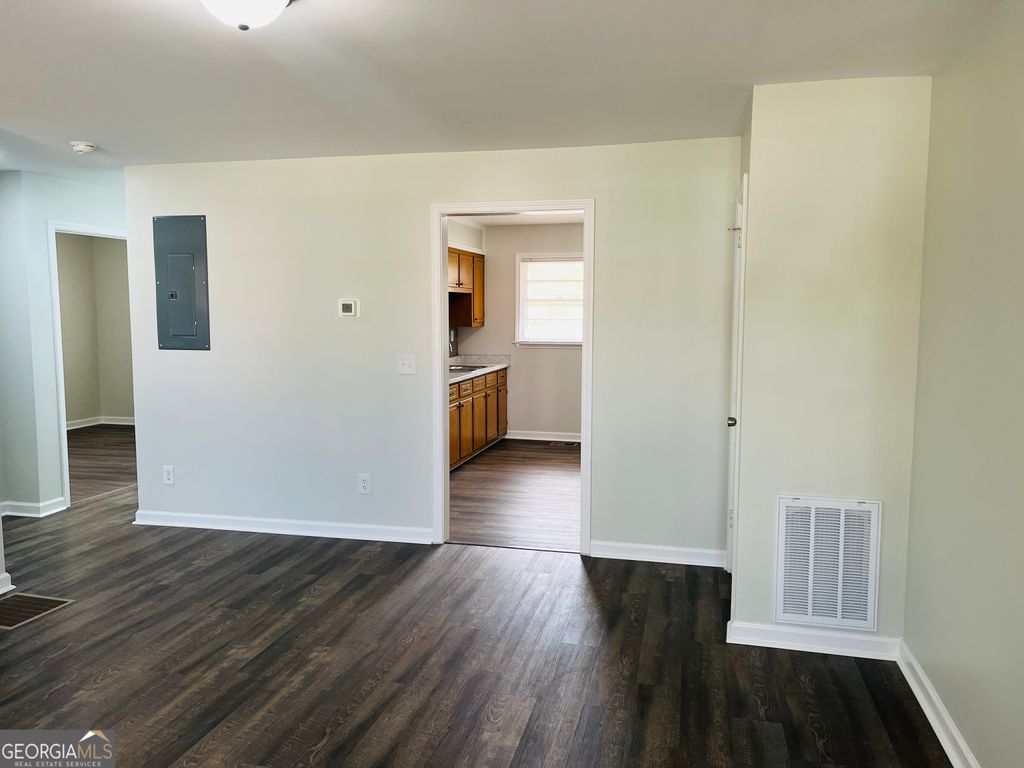 Photo of 60 W Washington Street, Newnan, GA 30263 (MLS # 10706633)