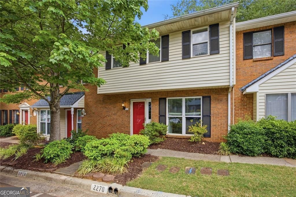 Photo of 2270 Newport Landing, Alpharetta, GA 30009 (MLS # 10768390)