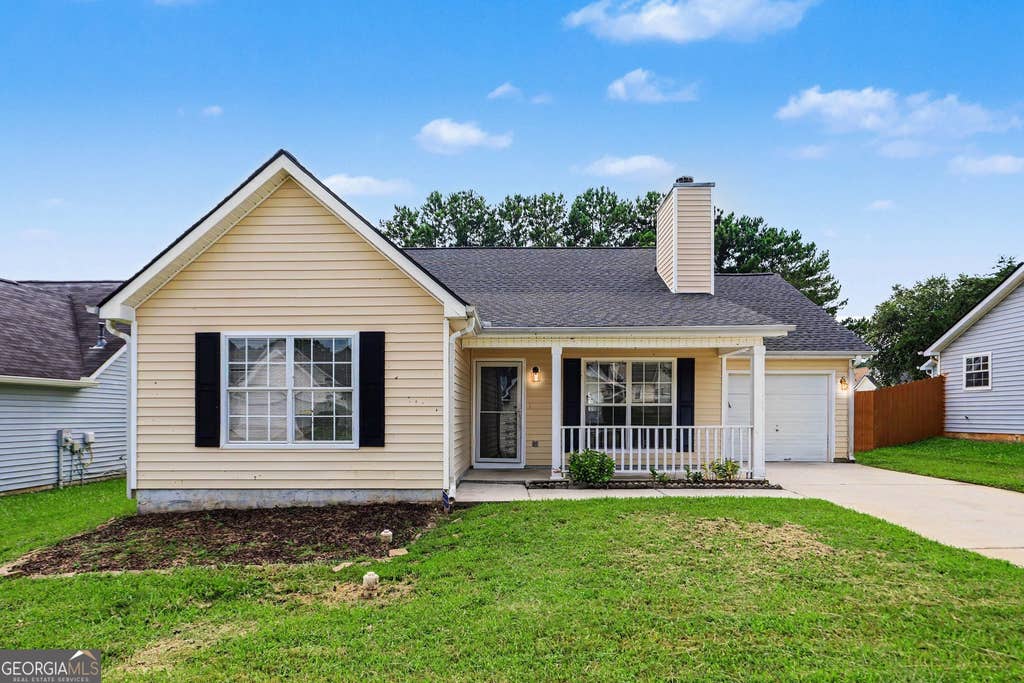 Photo of 9009 Highland Pass, Fairburn, GA 30213 (MLS # 10817422)