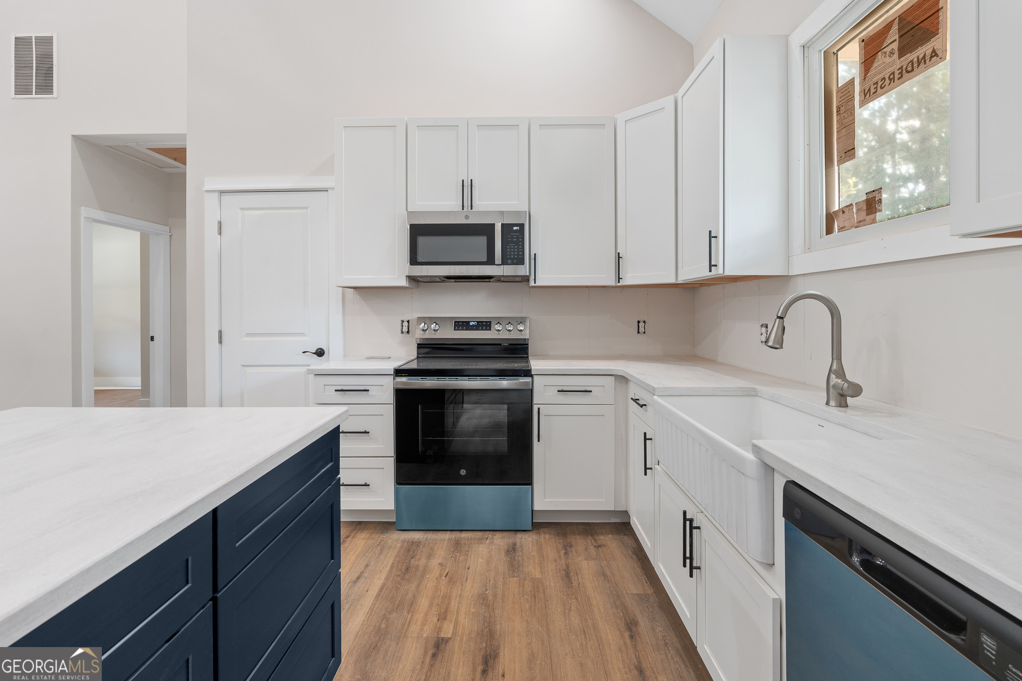 Barnesville, Georgia 30204, United States, 4 Bedrooms Bedrooms, ,3 BathroomsBathrooms,Residential,Active,205768