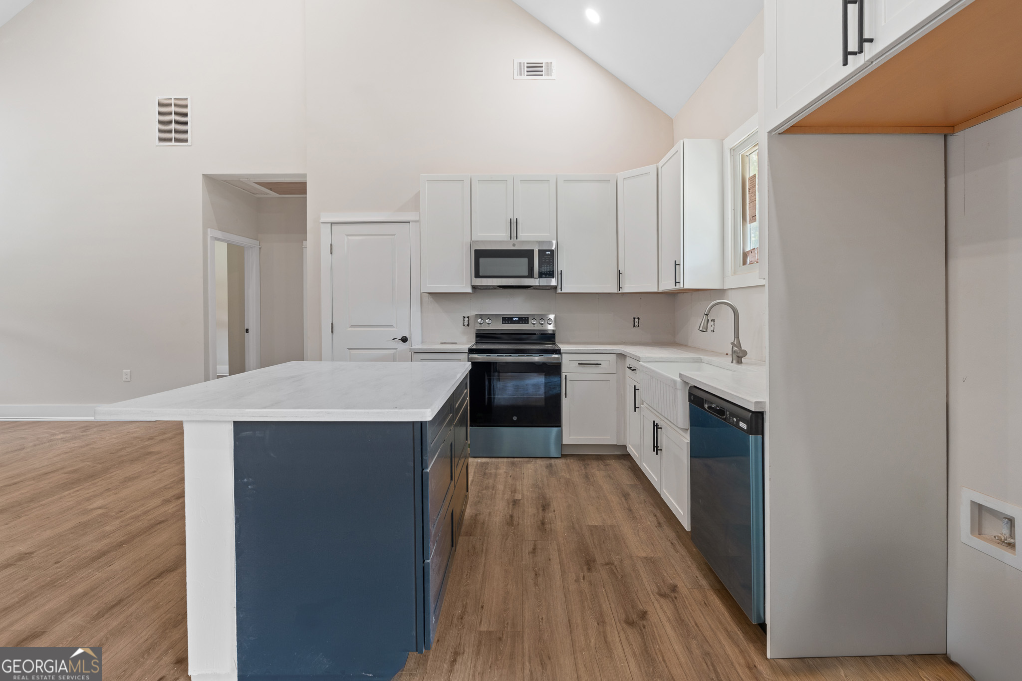 Barnesville, Georgia 30204, United States, 4 Bedrooms Bedrooms, ,3 BathroomsBathrooms,Residential,Active,205768