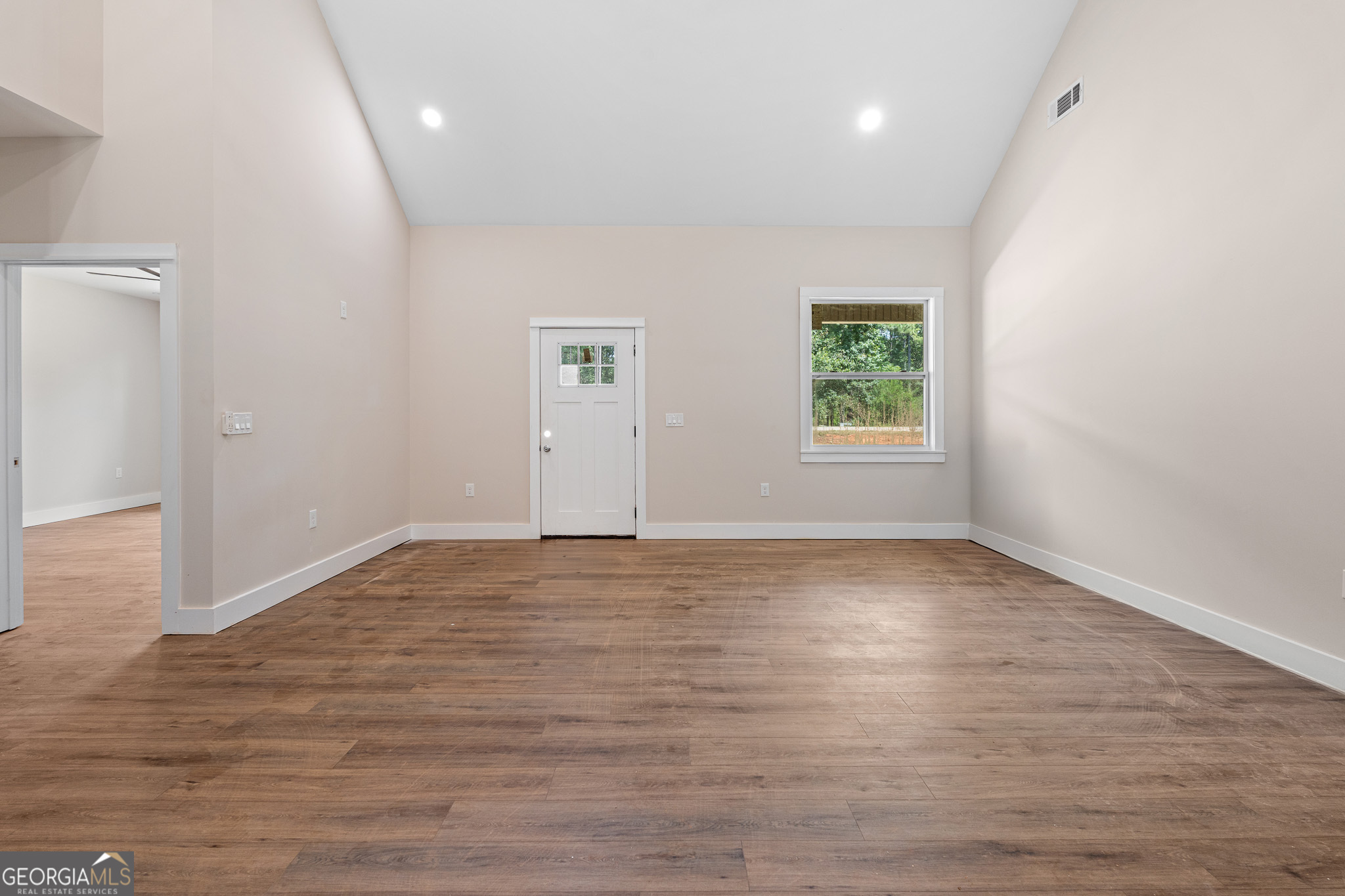 Barnesville, Georgia 30204, United States, 4 Bedrooms Bedrooms, ,3 BathroomsBathrooms,Residential,Active,205768