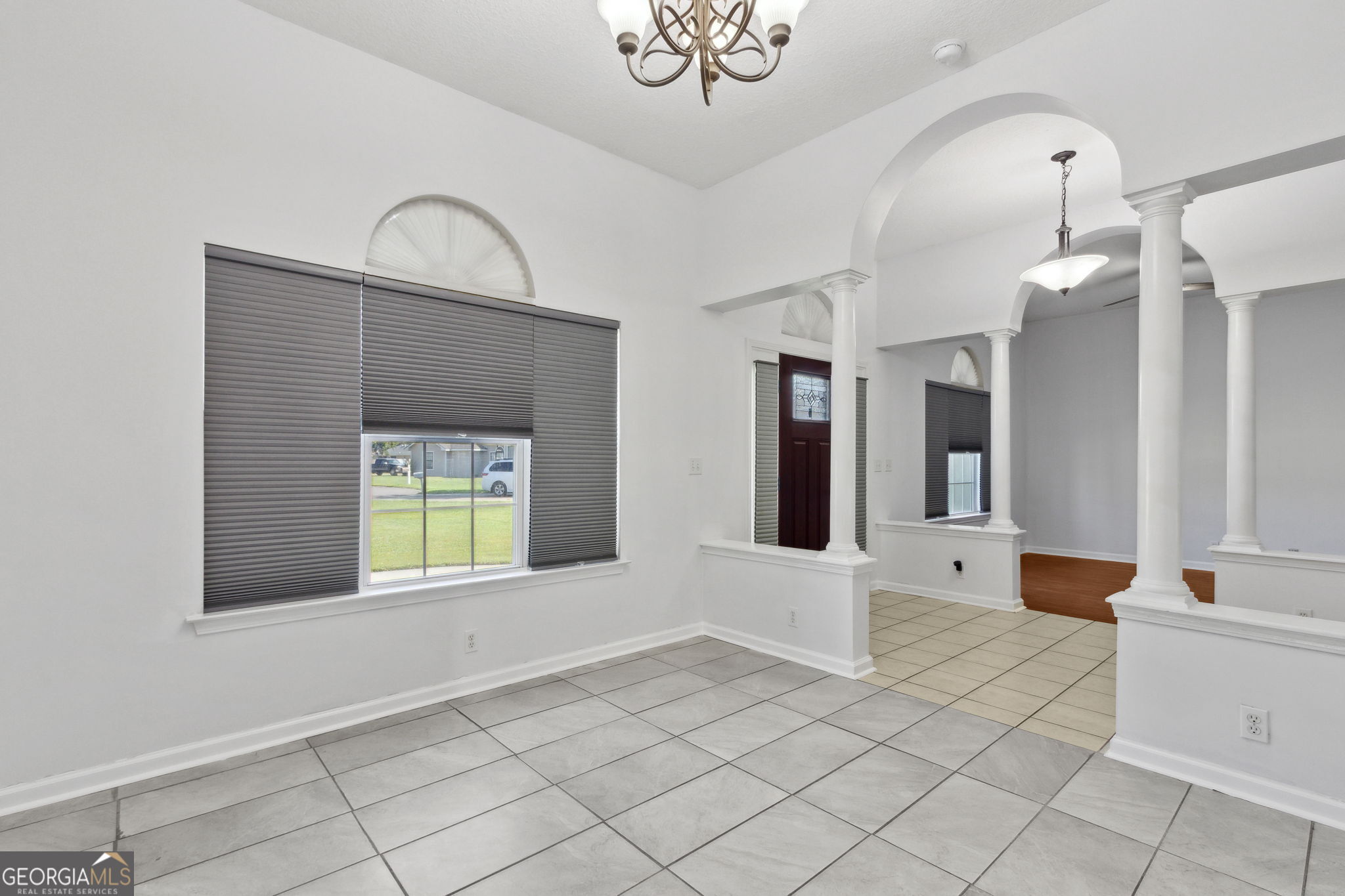 102 Lake Forest South CT