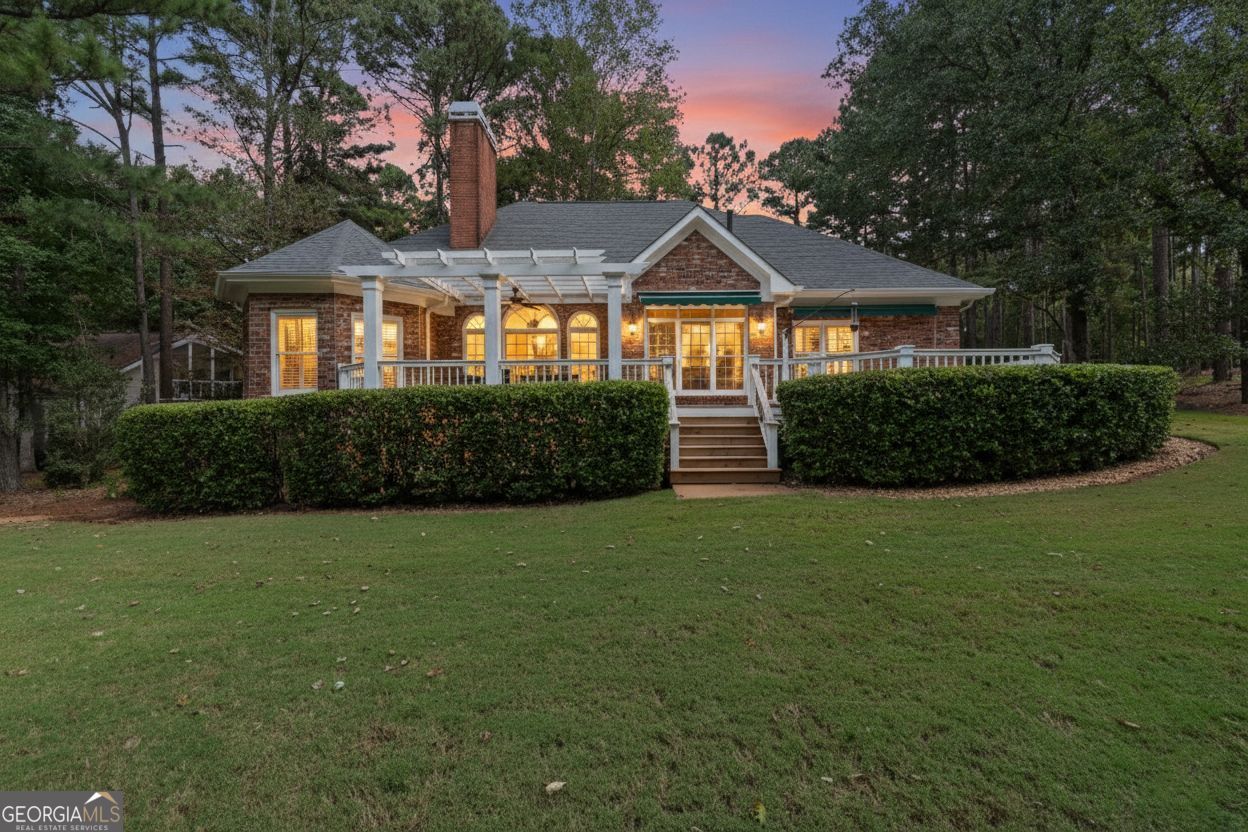 176 Hopeton LN