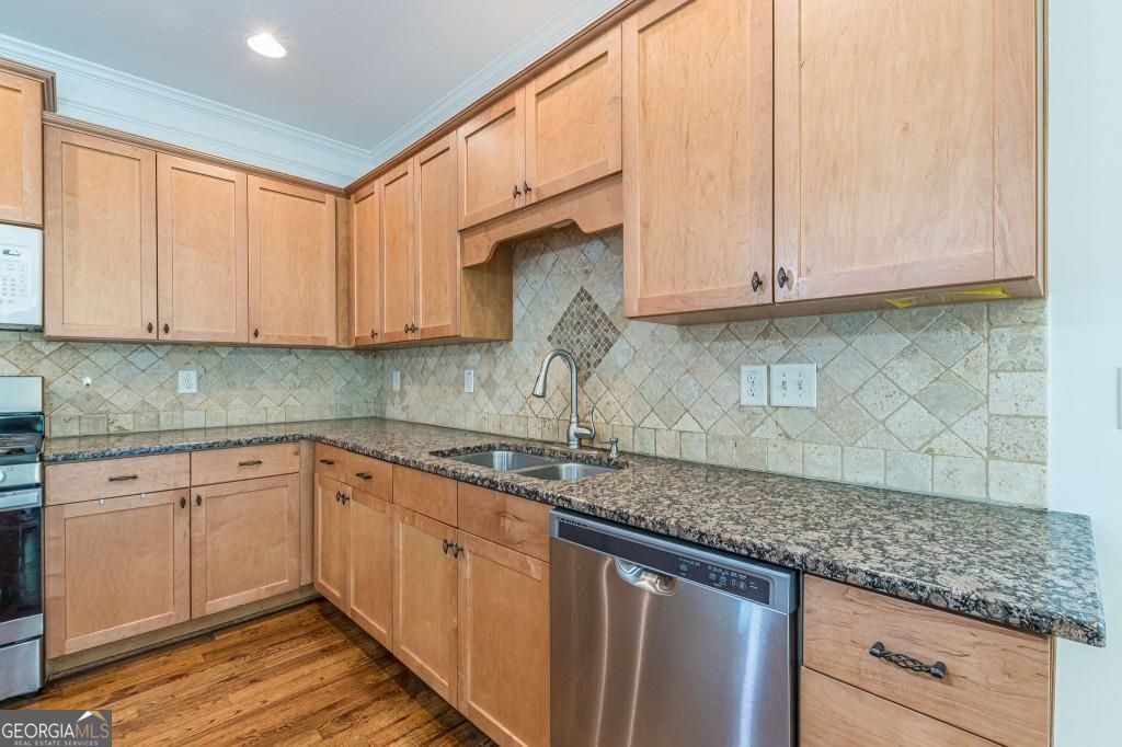 Atlanta, Georgia 30316, United States, 3 Bedrooms Bedrooms, ,3 BathroomsBathrooms,Residential,Active,176000