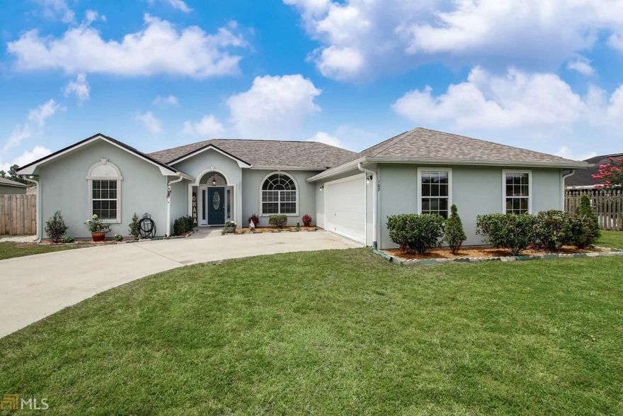 WELCOME HOME TO THIS LOVELY 4 BEDROOM, 2 AND A HALF BATH HOME THAT IS CONVENIENTLY LOCATED TO SCHOOLS, SHOPPING, KINGS BAY BASE AND I-95.  STEP INSIDE TO A SPACIOUS LIVING ROOM, SEPARATE DINING ROOM, KITCHEN WITH AMPLE CABINETS AND COUNTER SPACE, PANTRY, EAT IN AREA AND WINDOWS OVER LOOKING THE PRIVACY FENCED BACKYARD! THIS HOME OFFERS A WONDERFUL MASTER SUITE WITH WALK IN CLOSET, DOUBLE VANITIES AND SEPARATE SHOWER AND BATH.  THE SPLIT FLOOR PLAN OFFERS PLENTY OF PRIVACY WITH 3 ADDITIONAL BEDROOMS AND A HALL BATH, AS WELL AS A HALF BATH FOR VISITORS! SIDE ENTRY GARAGE, NEW ROOF (2019), NEW TILE IN BATHROOMS, PERGOLA AND SWING SET AND TRAMPOLINE CAN STAY TOO! DON'T MISS THE OPPORTUNITY TO VIEW THIS HOME!