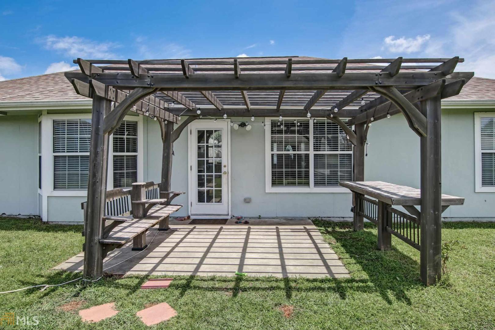 Lake Camellia - Residential