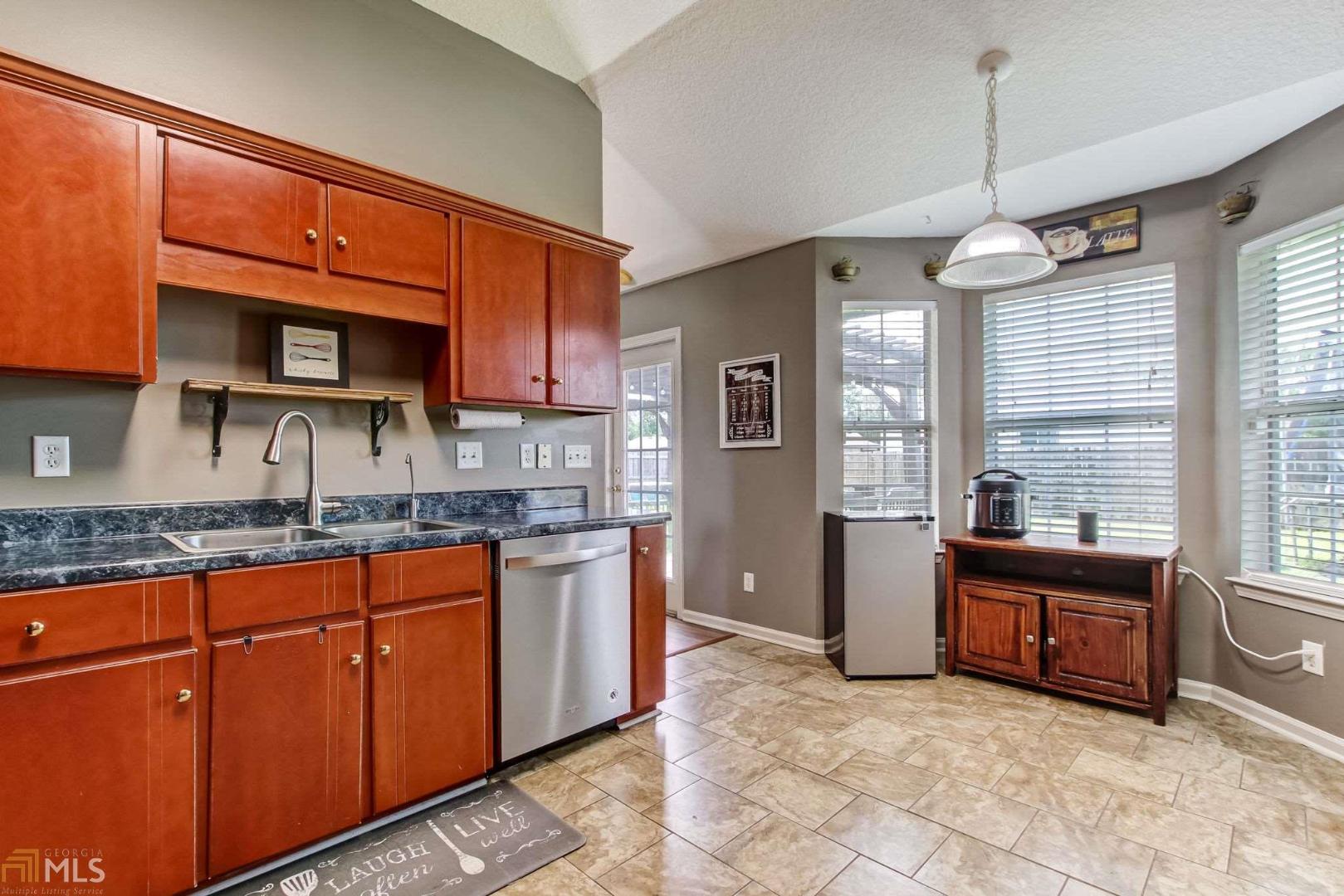 Lake Camellia - Residential