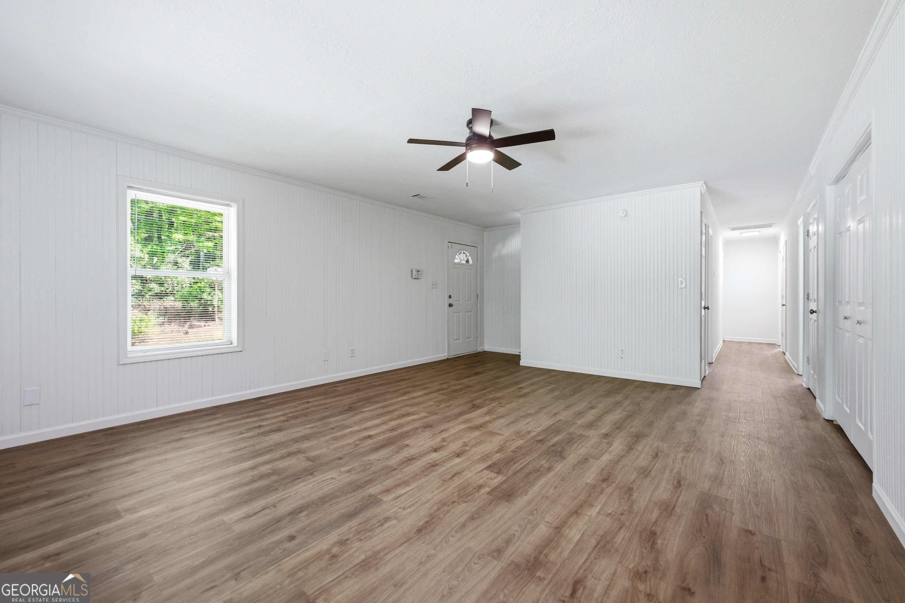 1029 Woodlawn DR