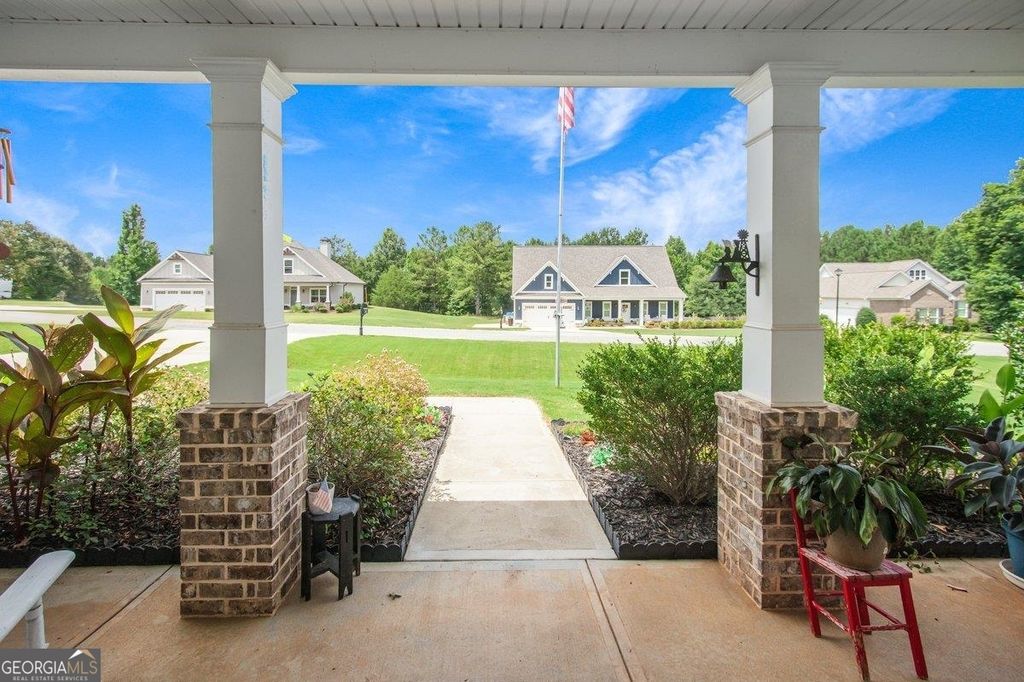 Photo of 162 NW Alexander Lakes Drive, Eatonton, GA 31024 (MLS # 10811843)