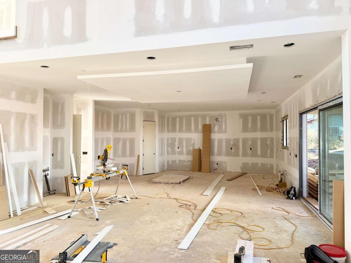 2709 Collins Hill RD