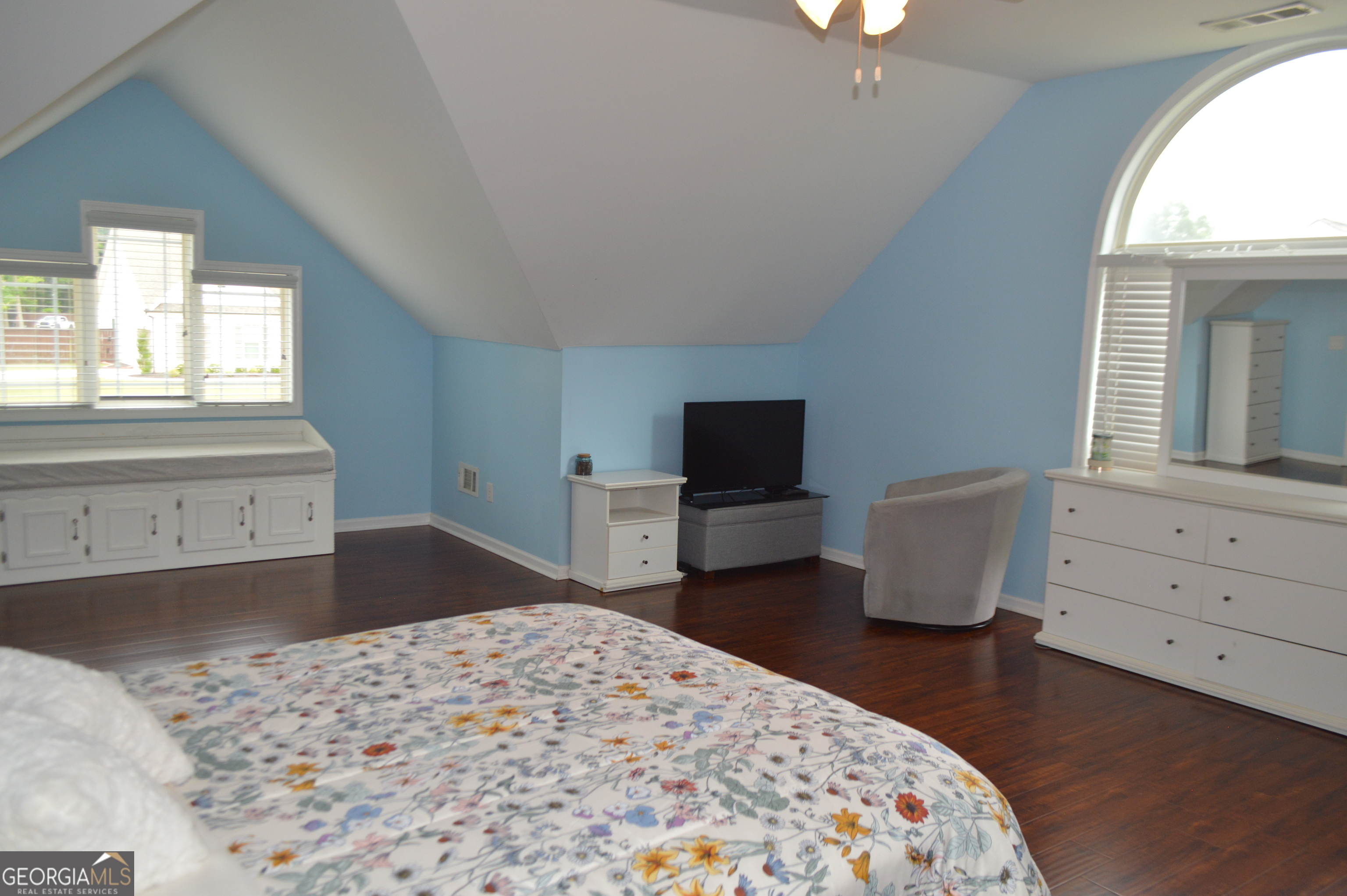 Georgian Acres - Residential