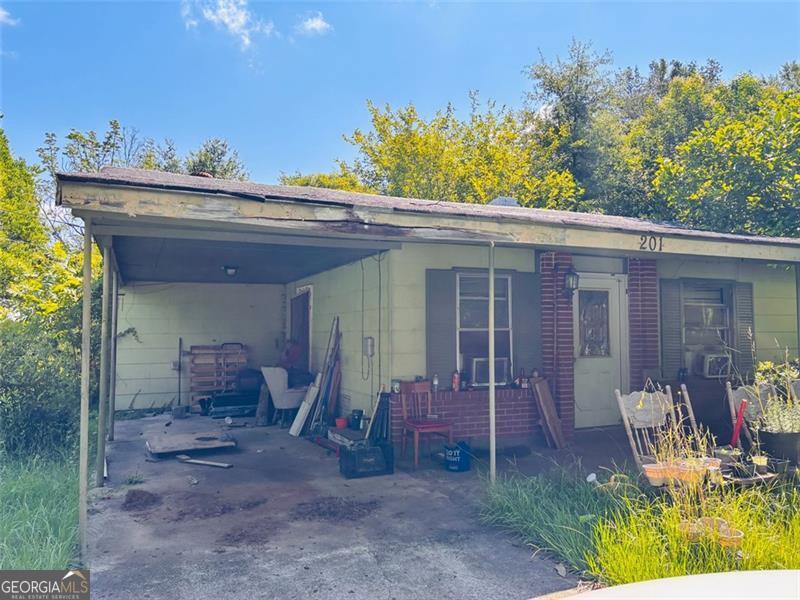 201 MOORE AVE