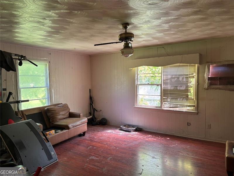 201 MOORE AVE