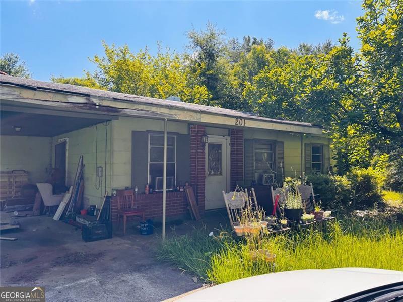 201 MOORE AVE