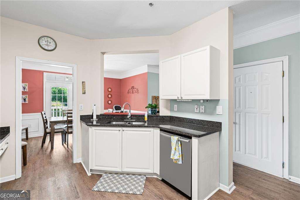 Photo of 111 Edinburgh Court, Alpharetta, GA 30004 (MLS # 10803592)