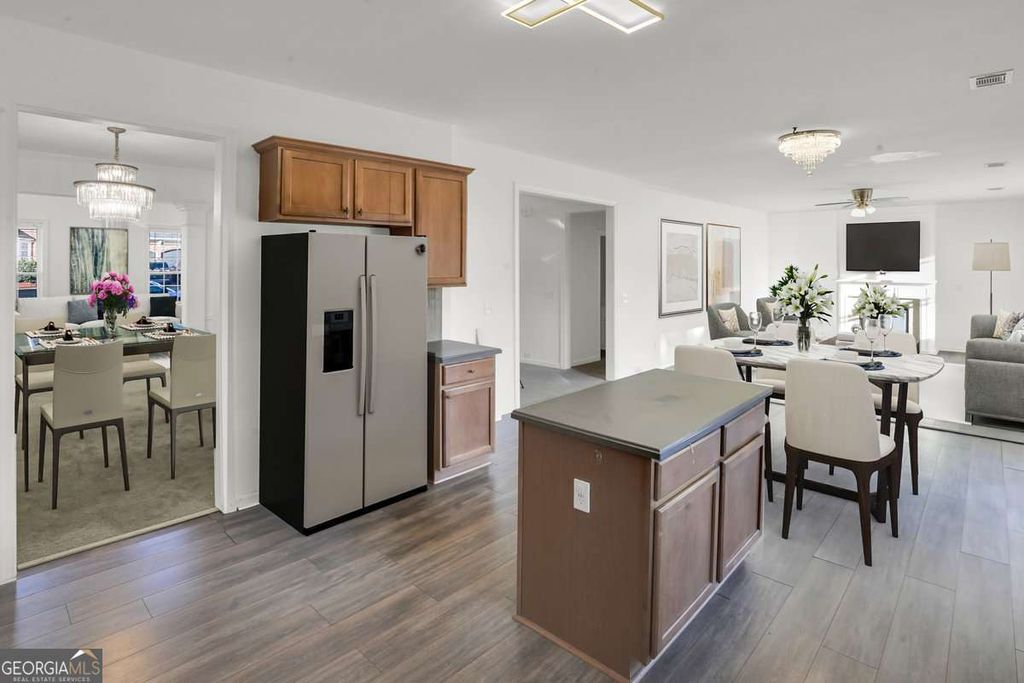 Photo of 5280 Lakerock Way SW, Atlanta, GA 30331 (MLS # 10686153)