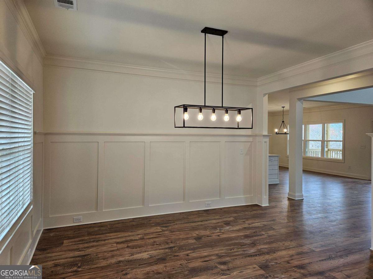 593 Calgary Downs DR