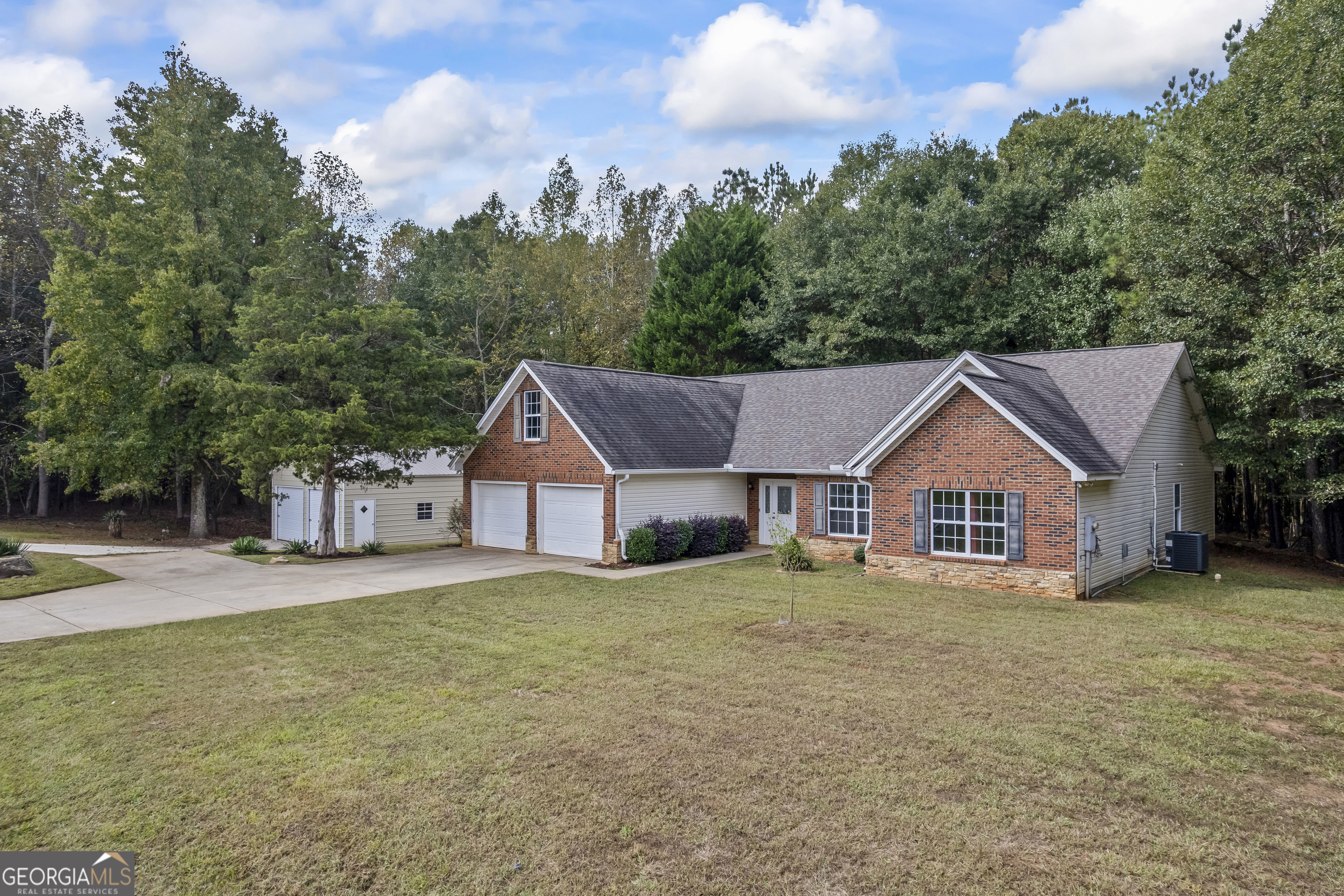 150 Buckeye Trails DR