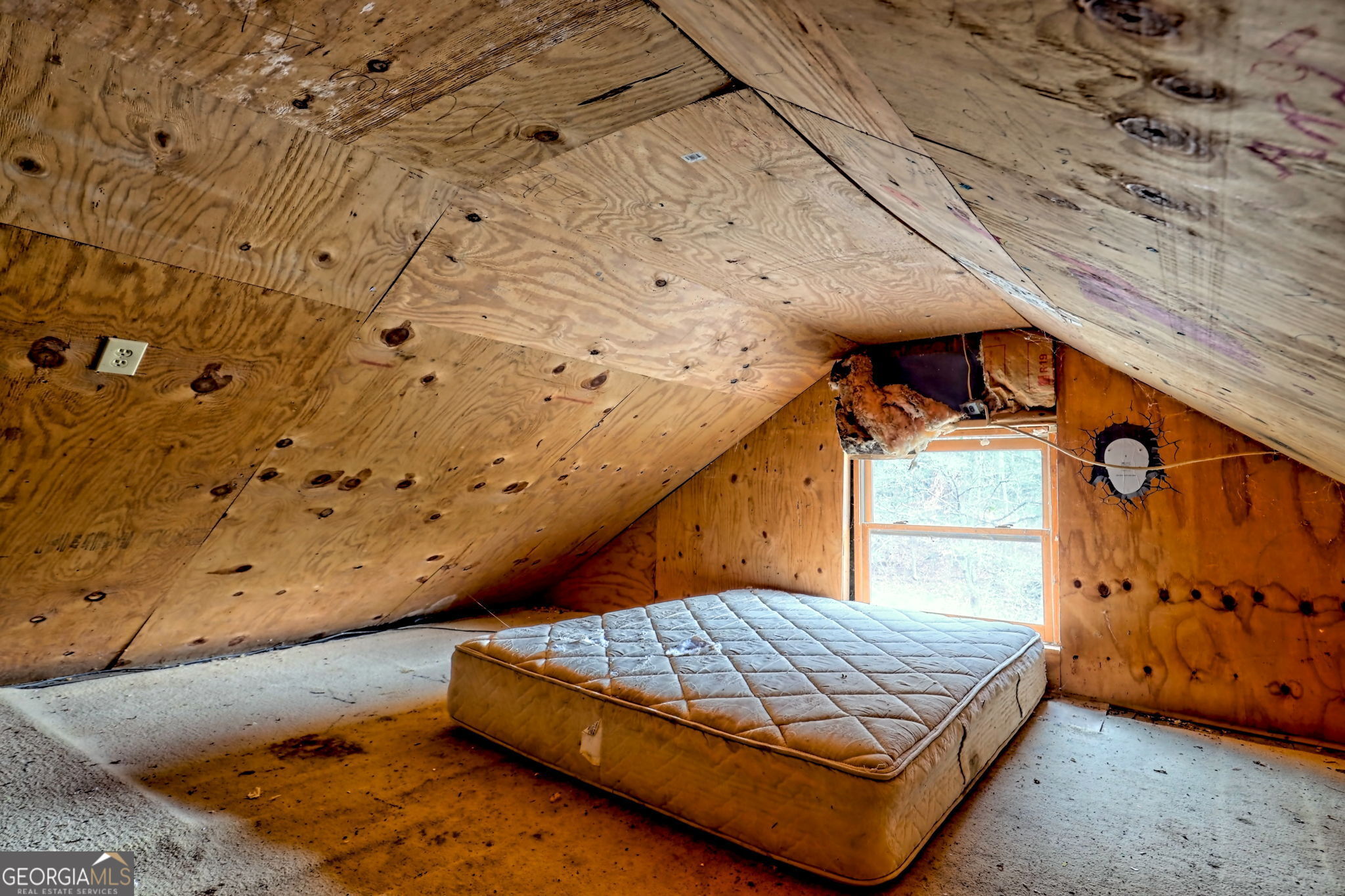 Otto, North Carolina 28763, United States, 1 Bedroom Bedrooms, ,1 BathroomBathrooms,Residential,Active,94032