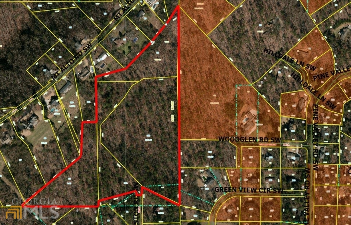 Best location in Rome, Georgia. Private, magnificent views, virgin forest, great hunting, several outstanding building sites, gated entrance.
