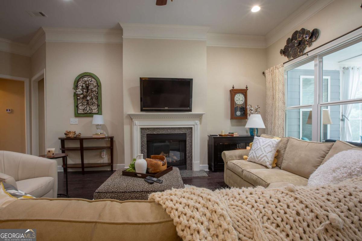 3528 Locust Cove RD SW