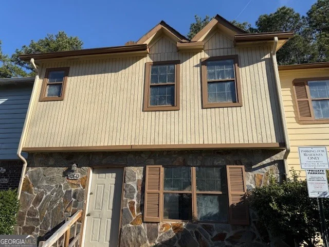 2060 Lenoa Lane